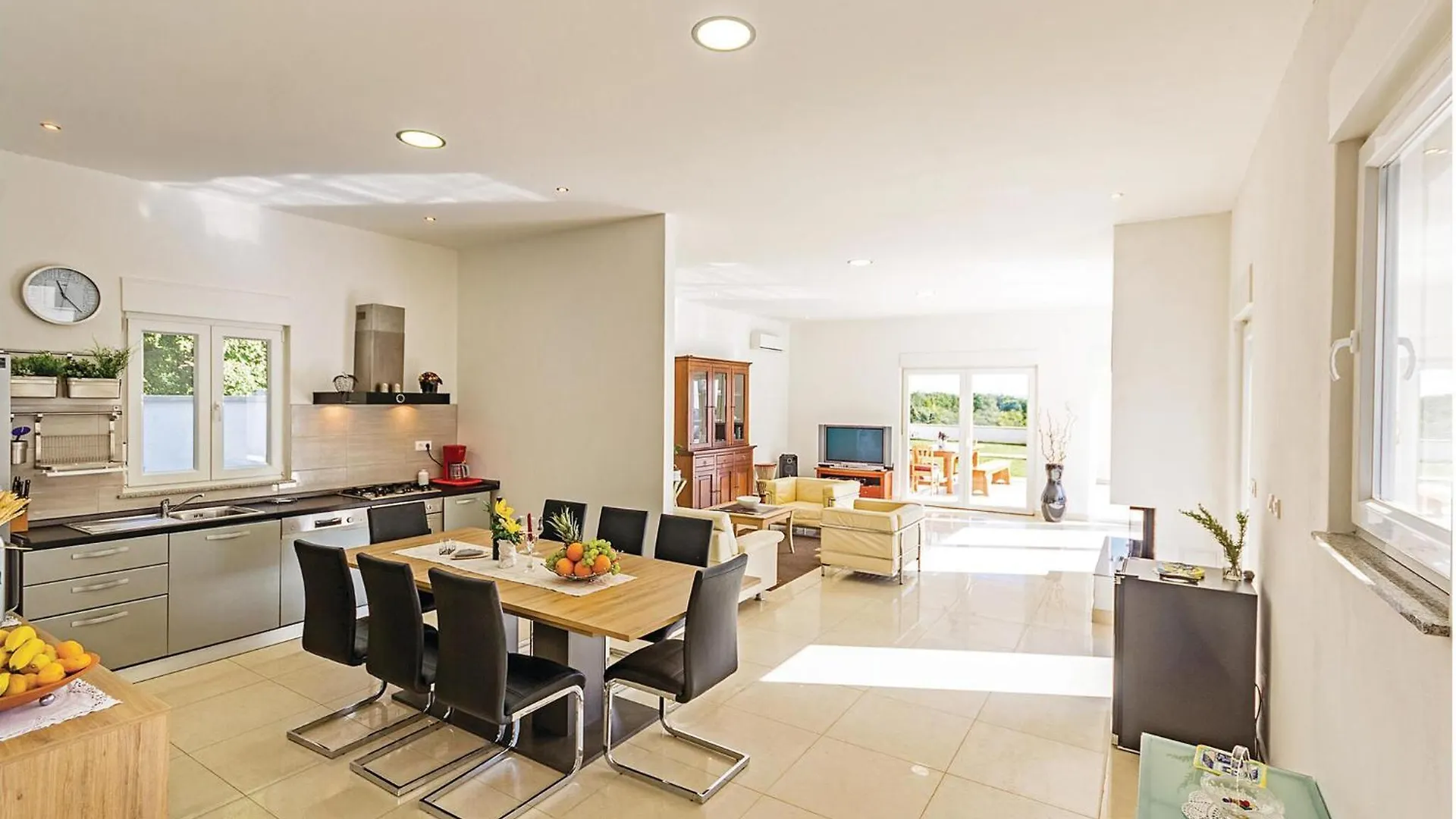 Holiday home Beautiful Home In Liznjan With Kitchen Croatia